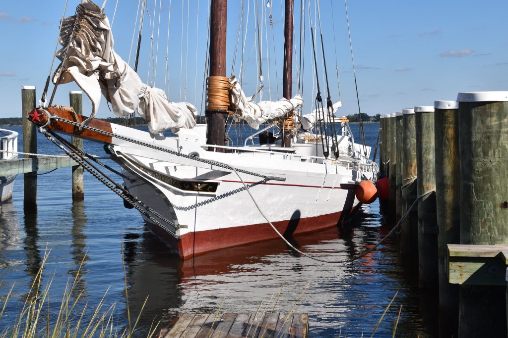 44857028975_34e2a04596_k - Chesapeake Bay Maritime Museum Image of Edna Lockwood